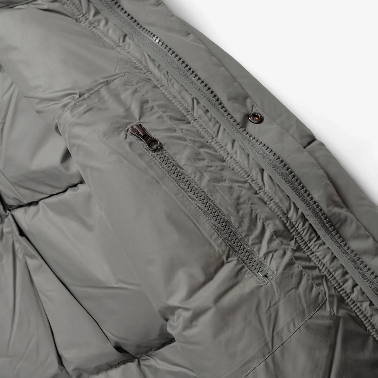 Dyngja Down Jacket - Image 8