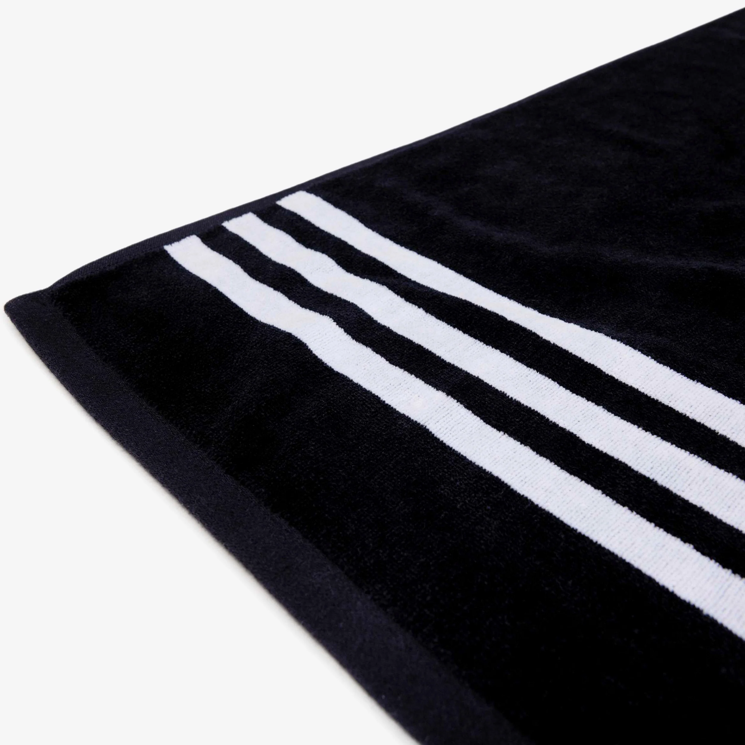 Mod Trefoil Towel - Image 2