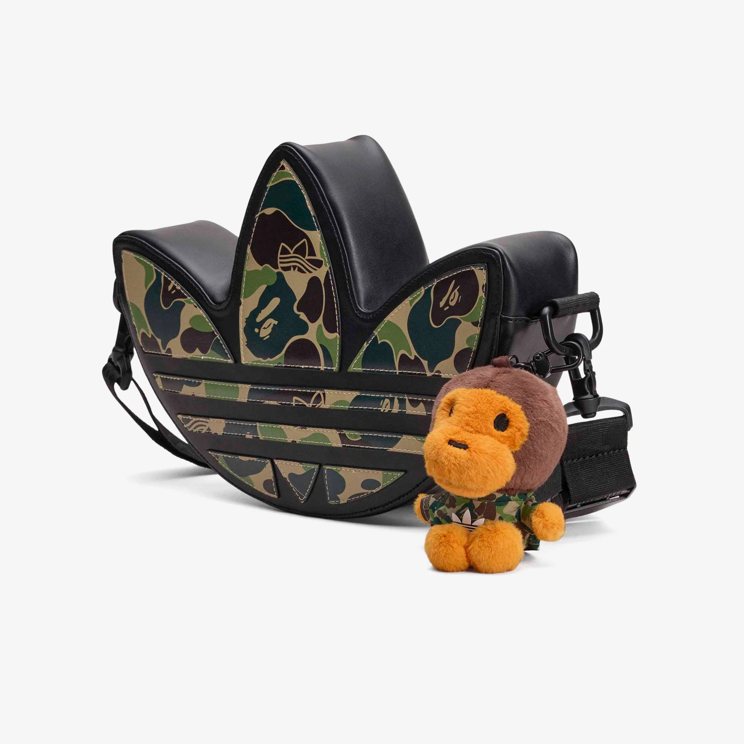 Trefoil Shoulder Bag x BAPE - Image 3
