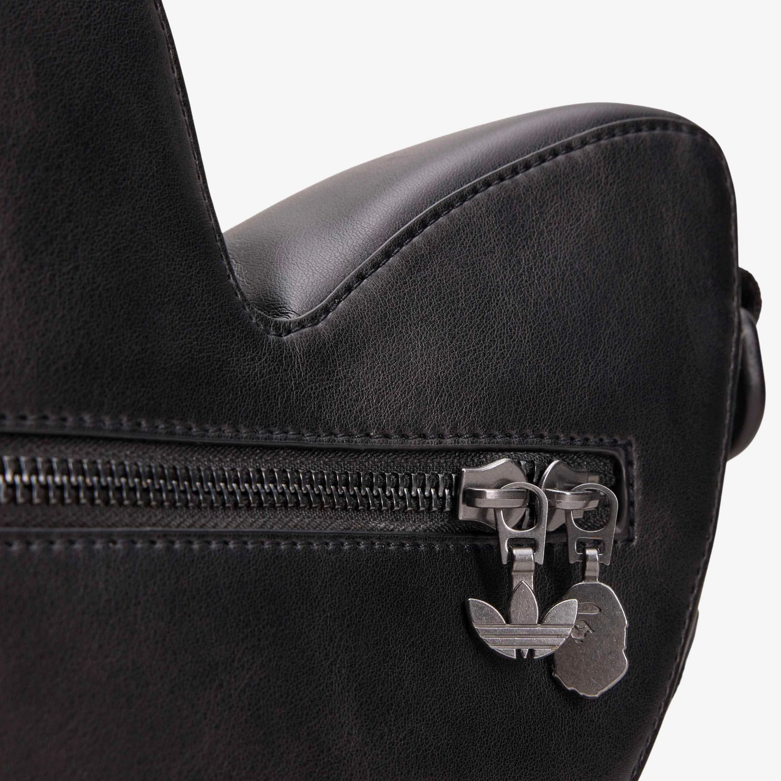 Trefoil Shoulder Bag x BAPE - Image 5