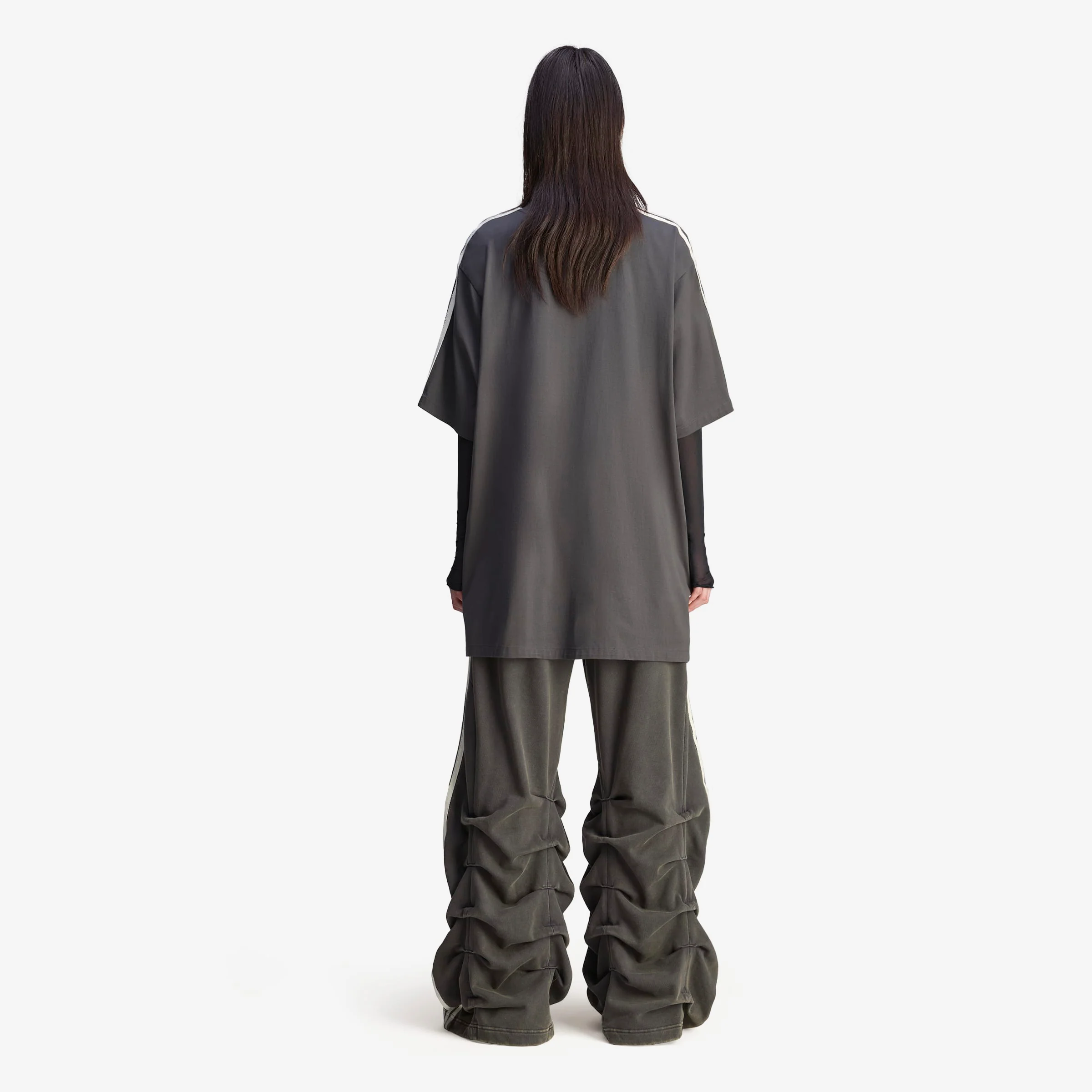 Wmns Cut Out Tee x Avavav - Image 4
