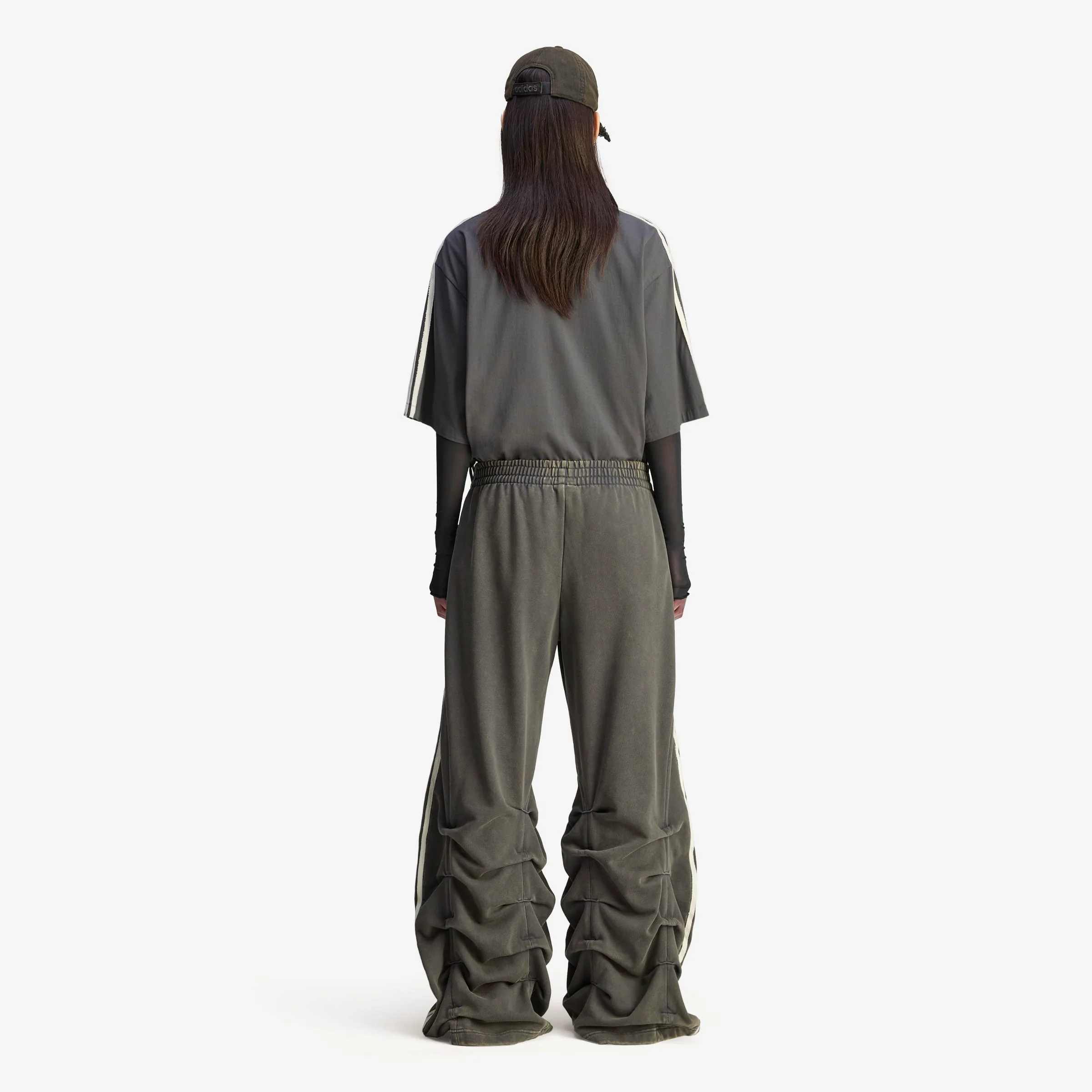 Wmns Pleated Track Pant x Avavav - Image 4