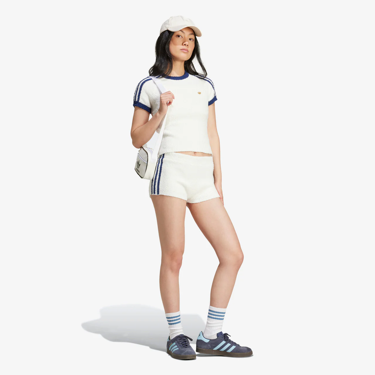 Wmns Premium Fully Fashioned Knit Shorts - Image 3