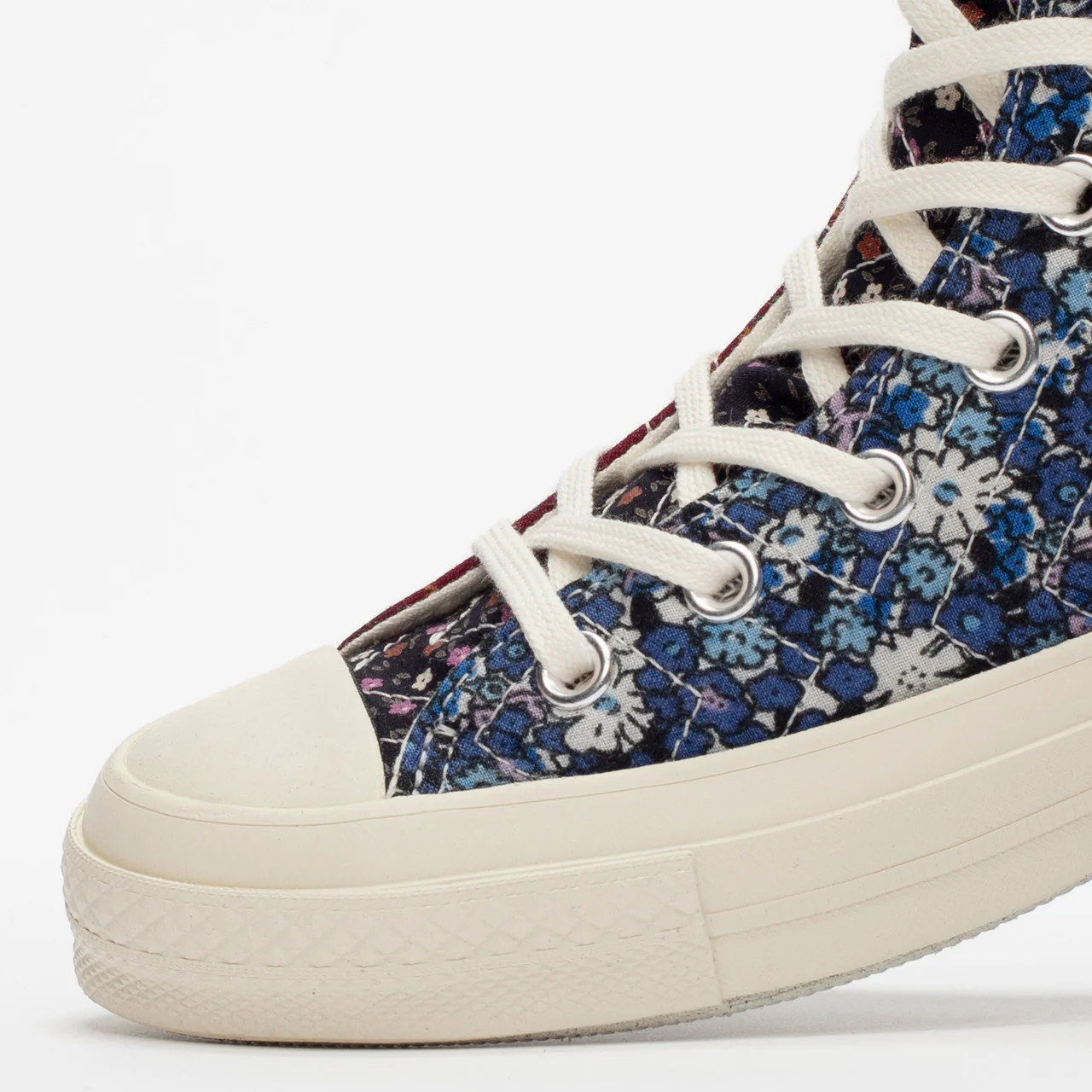 Chuck 70 Hi - Image 7
