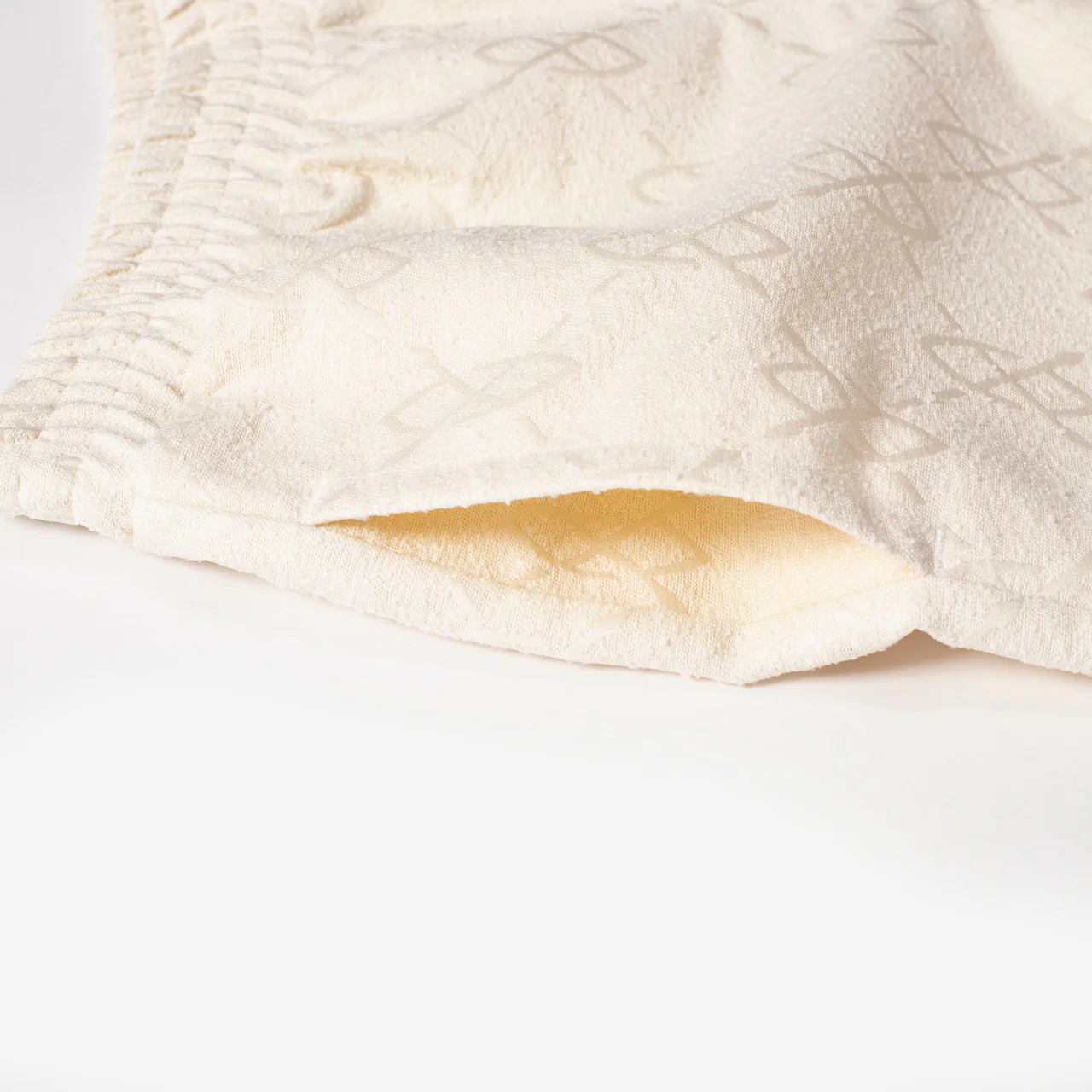 Shakir Shield Boucle Short - Image 4