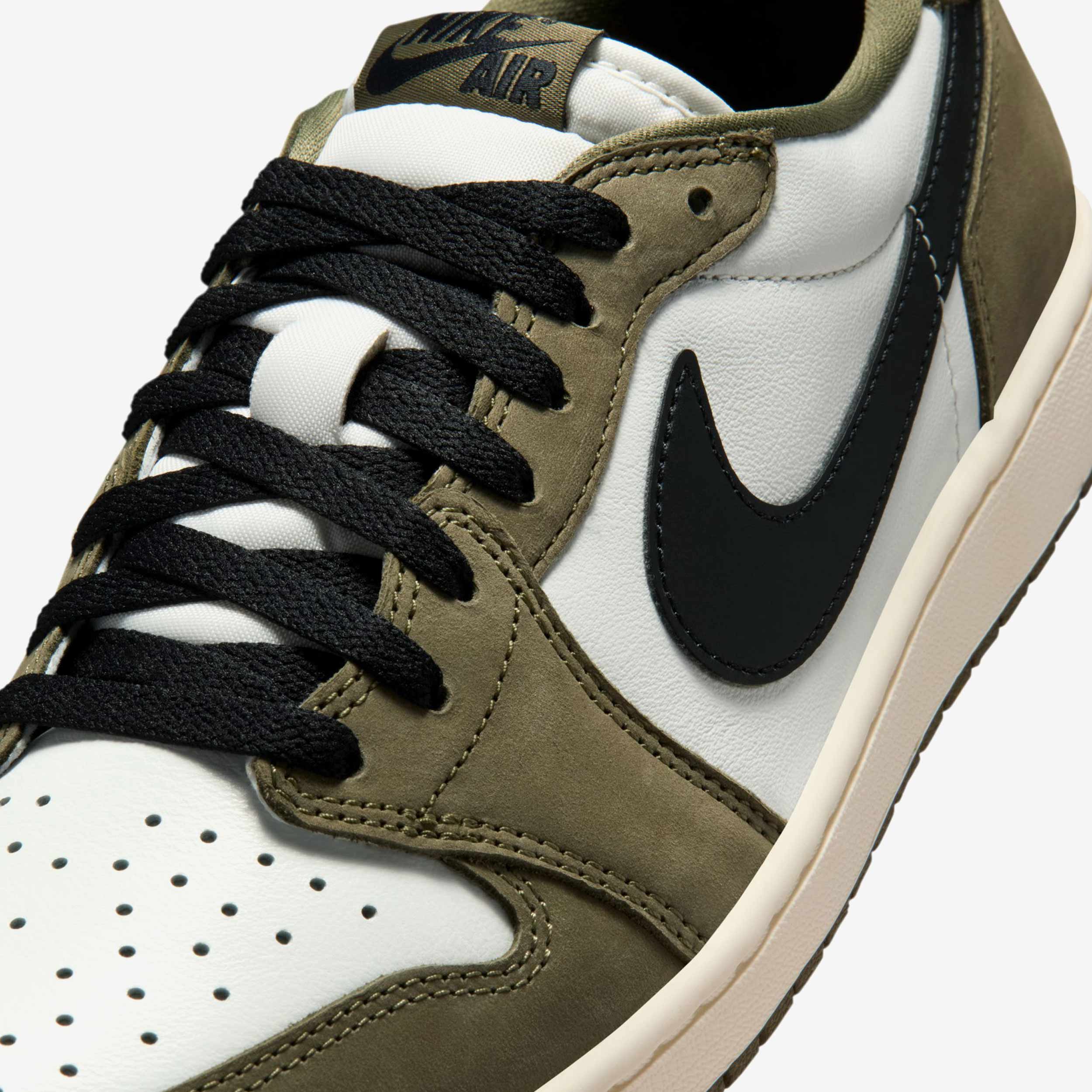 Air Jordan 1 Retro Low OG - Image 6