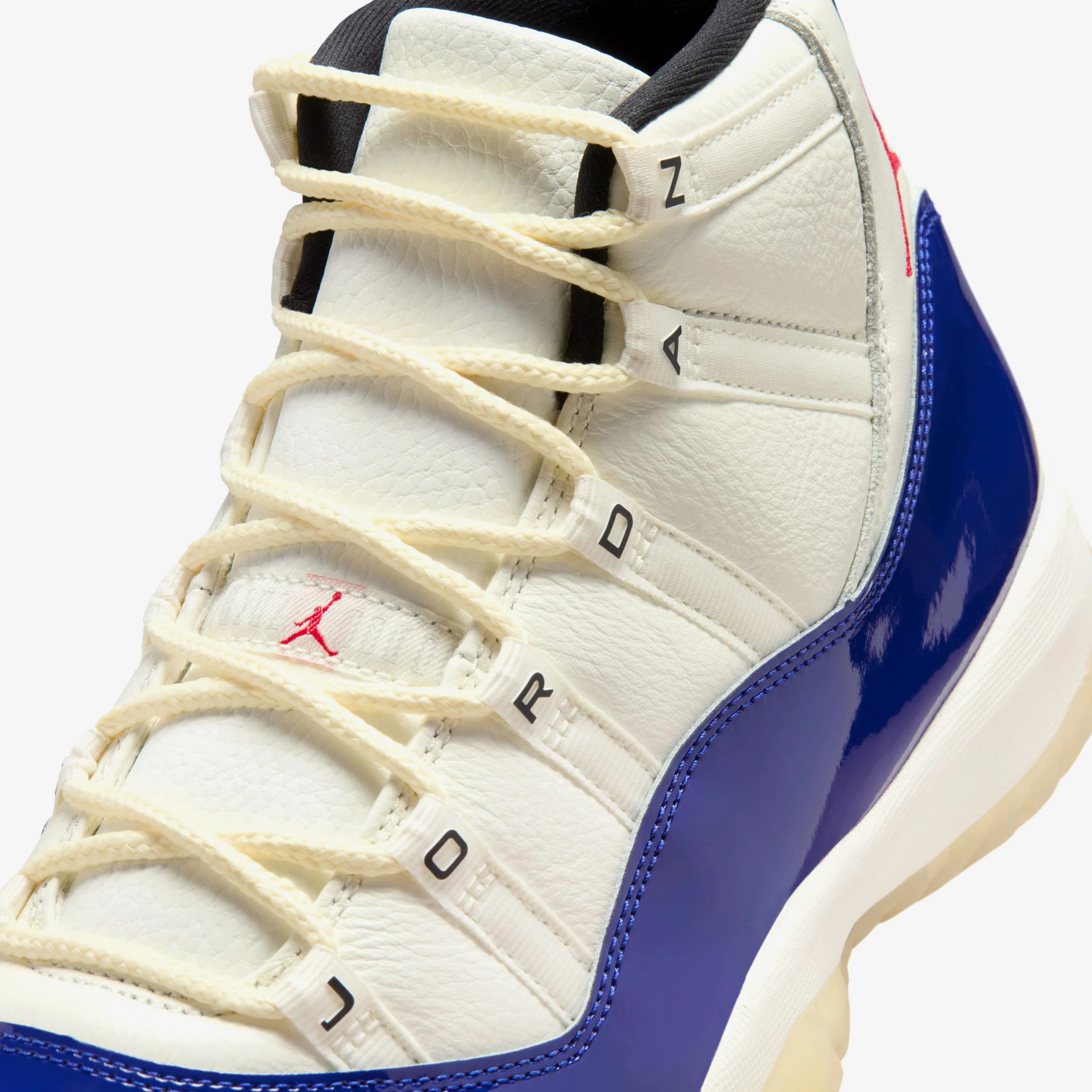 Air Jordan 11 Retro - Image 9