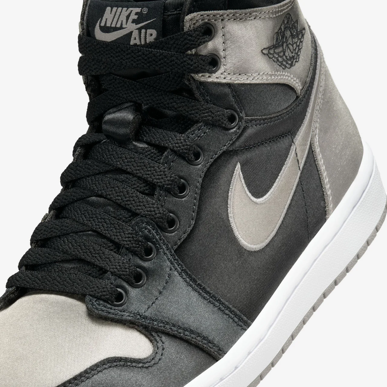 Wmns Air Jordan 1 Retro High OG - Image 8