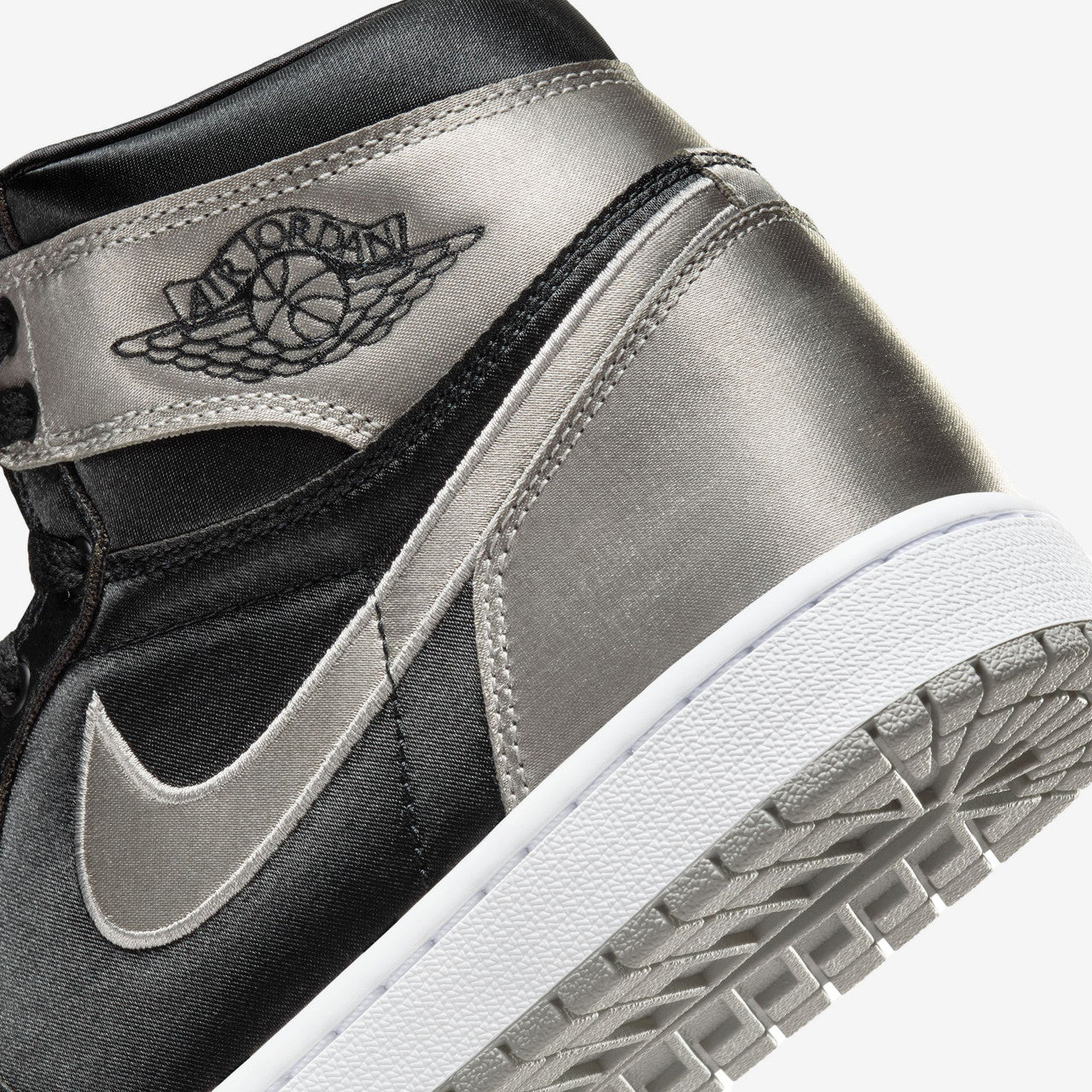 Wmns Air Jordan 1 Retro High OG - Image 9