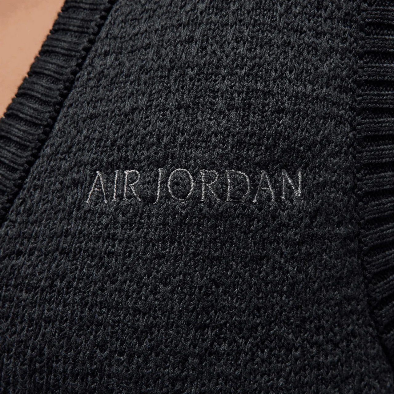 Wmns Air Jordan Knit Vest - Image 4