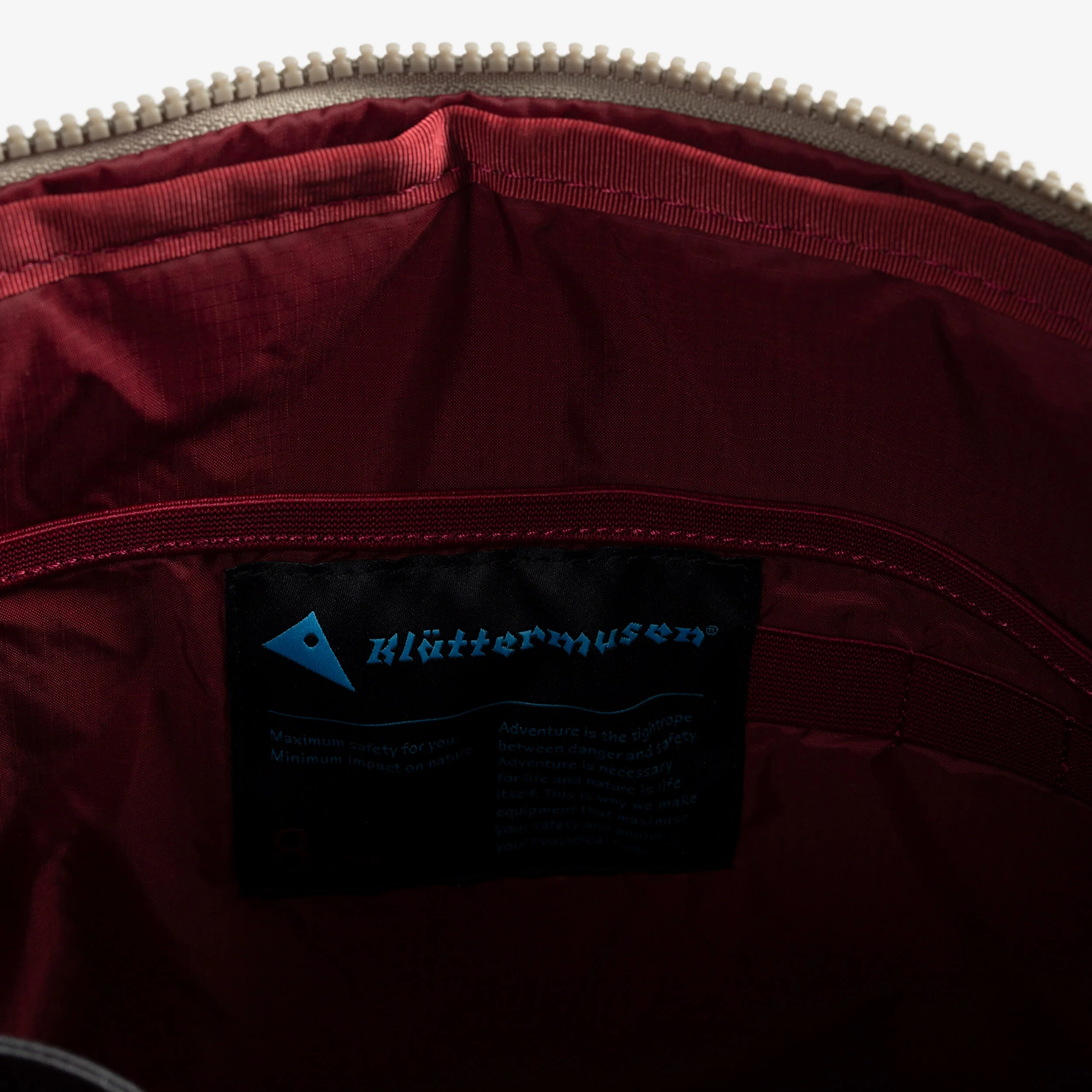 Gaut Messenger Bag - Image 14