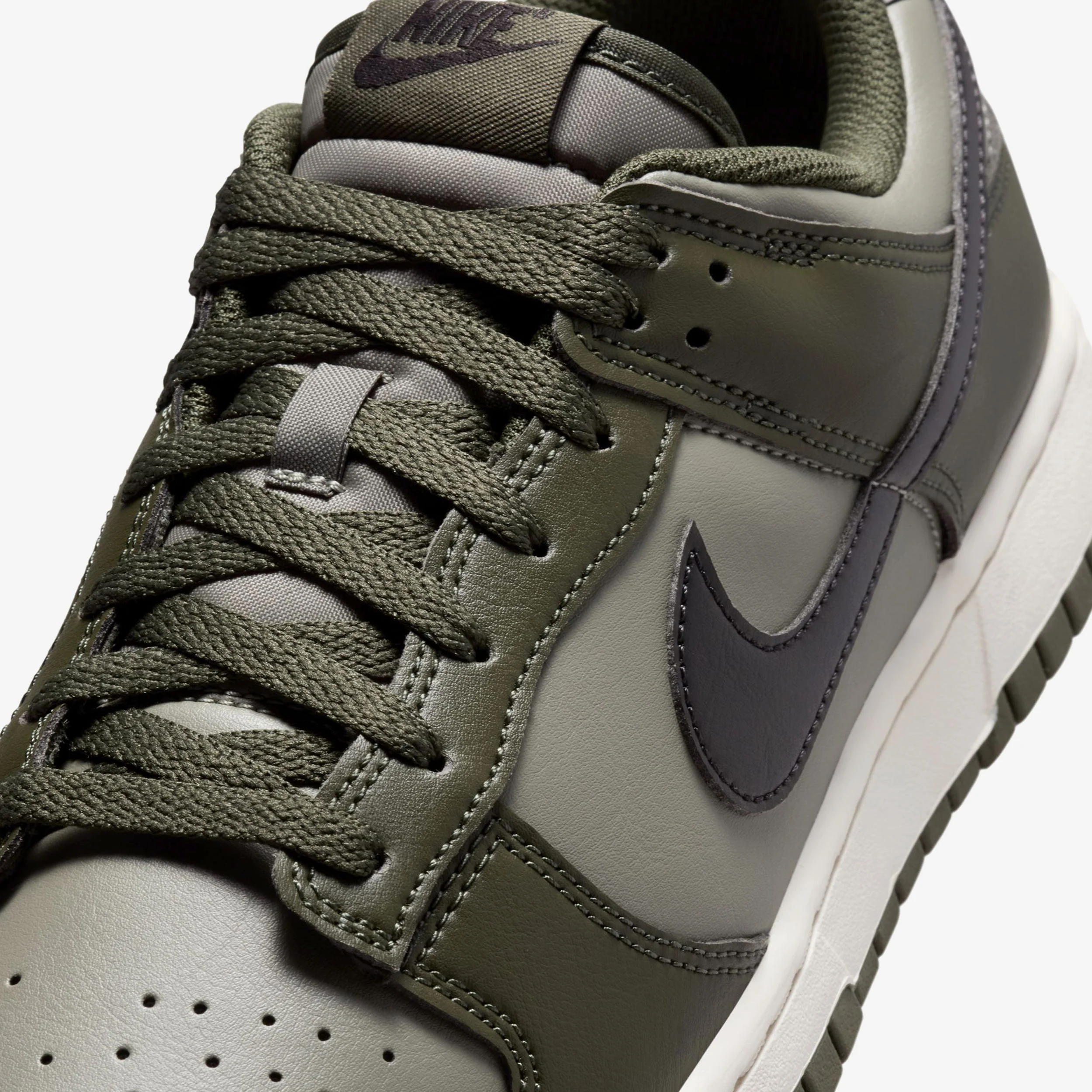 Dunk Low Retro - Image 7