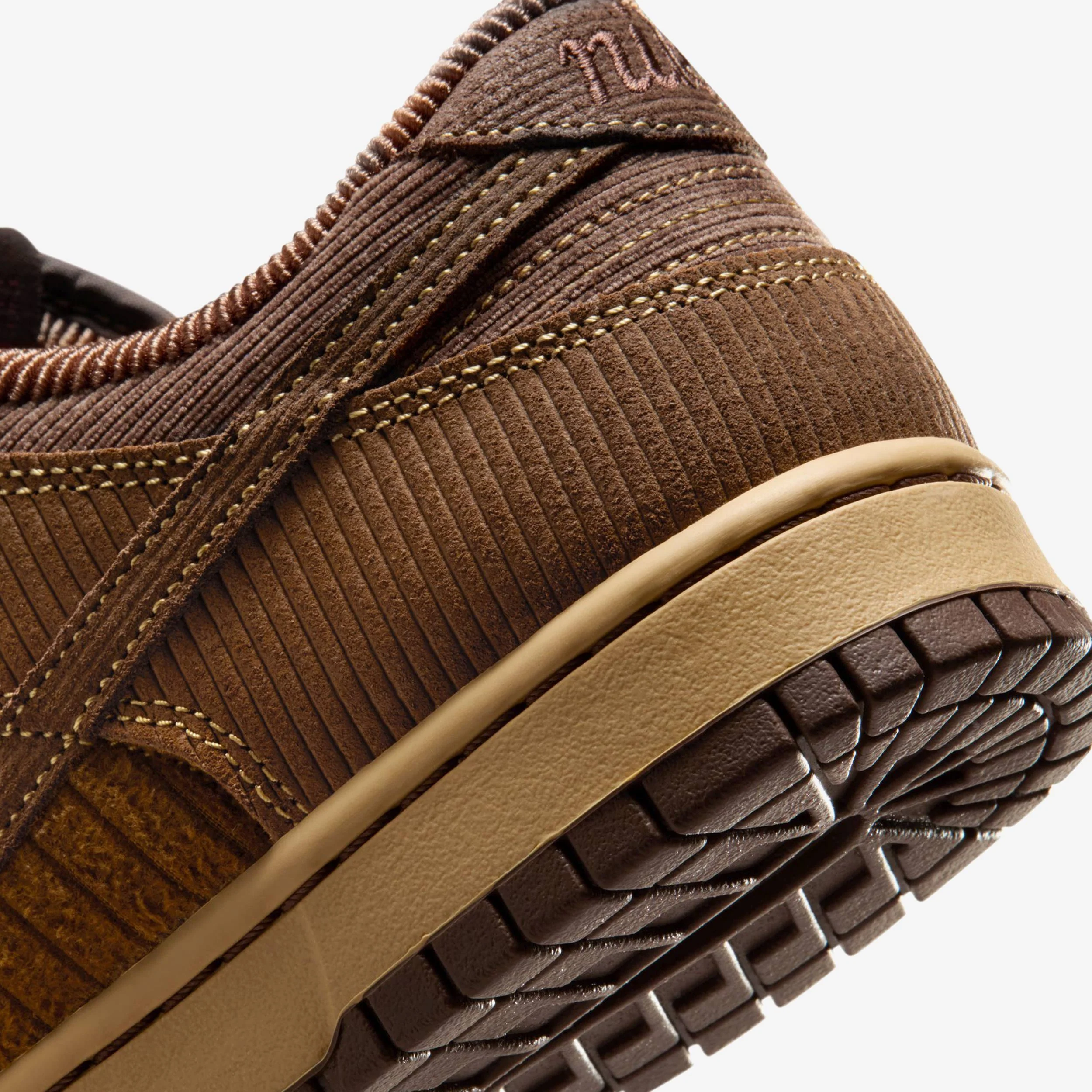 Dunk Low Retro Premium - Image 7