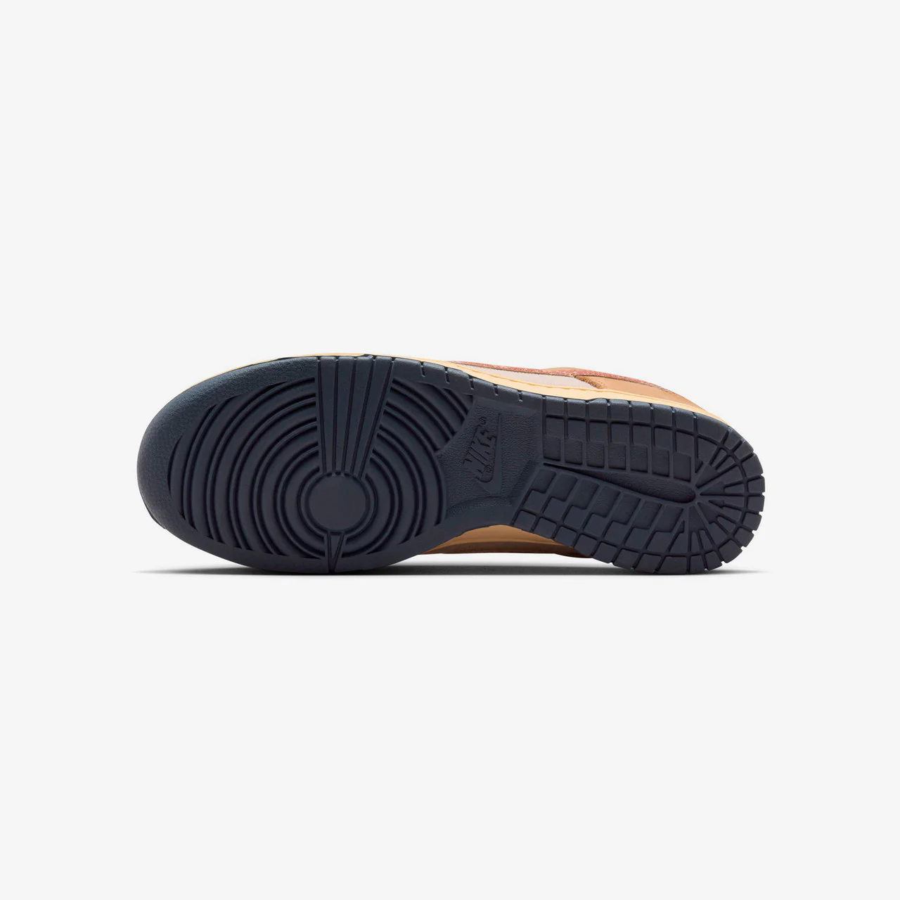 Dunk Low Retro SE - Image 9