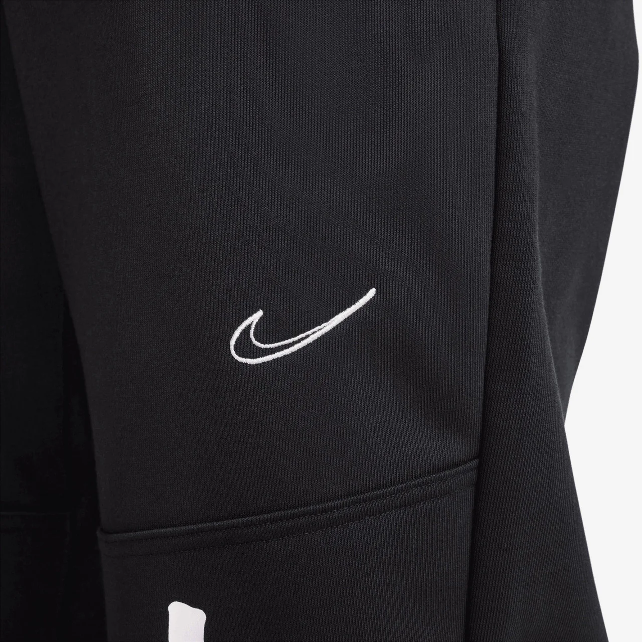 Wmns Breaking Fleece Pant x Futura - Image 4