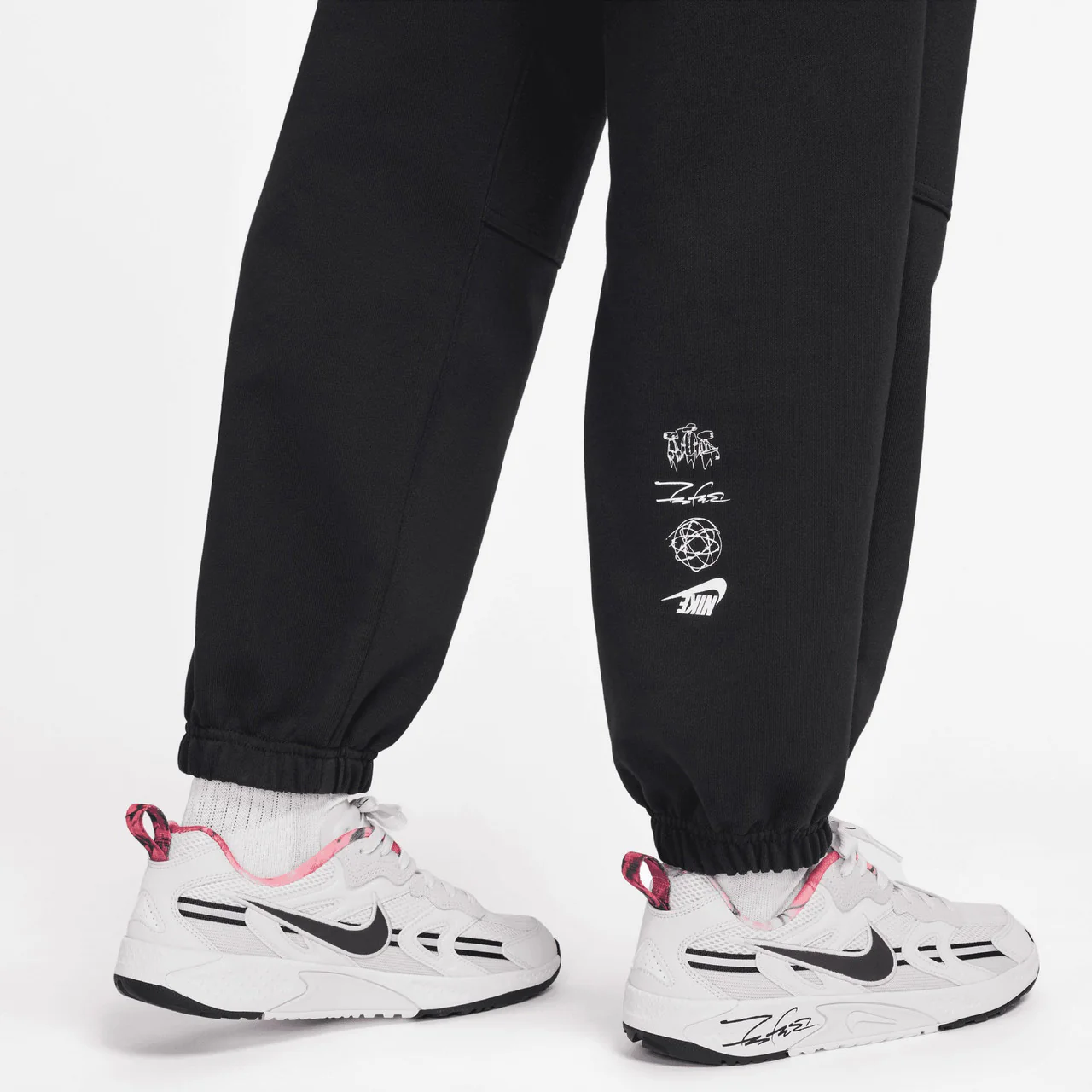 Wmns Breaking Fleece Pant x Futura - Image 7