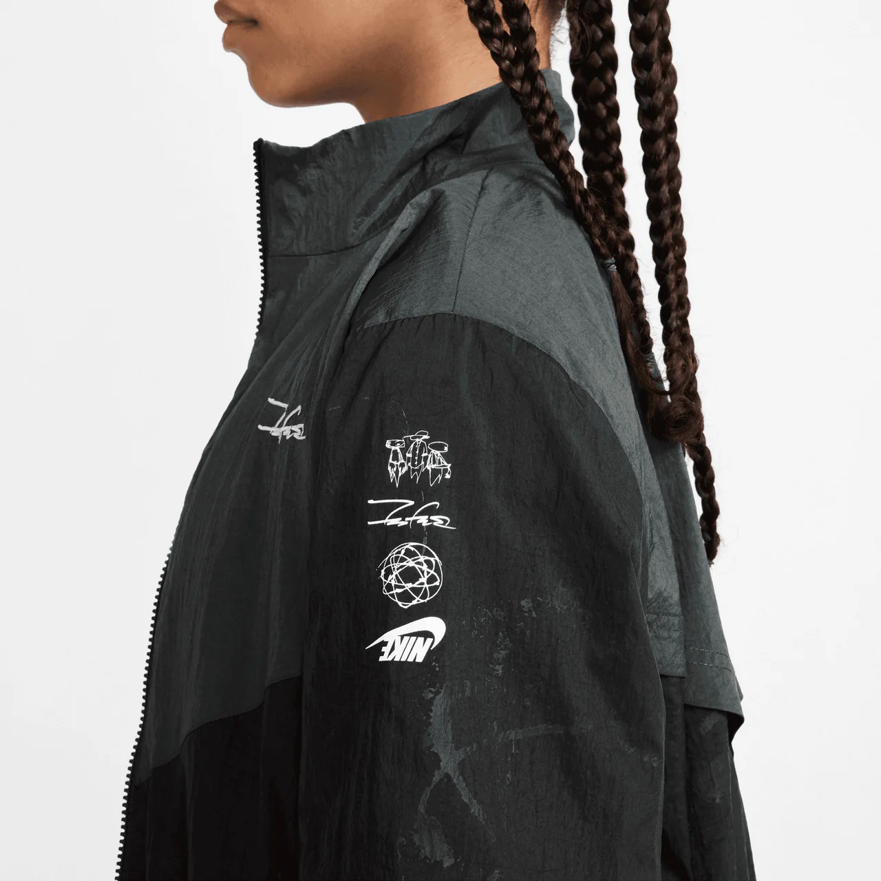 Wmns Breaking WR Jacket x Futura - Image 10