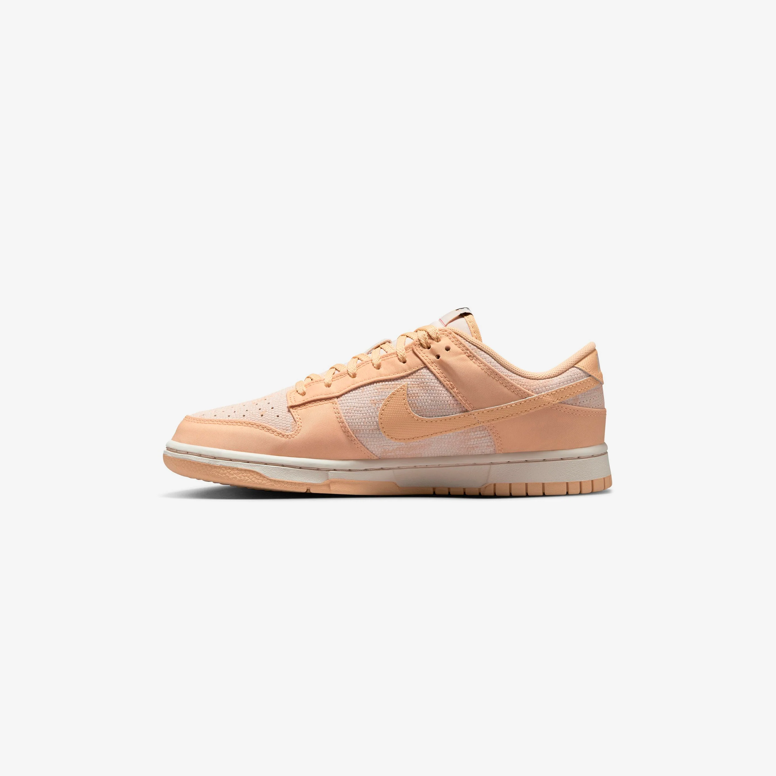 Wmns Dunk Low - Image 3