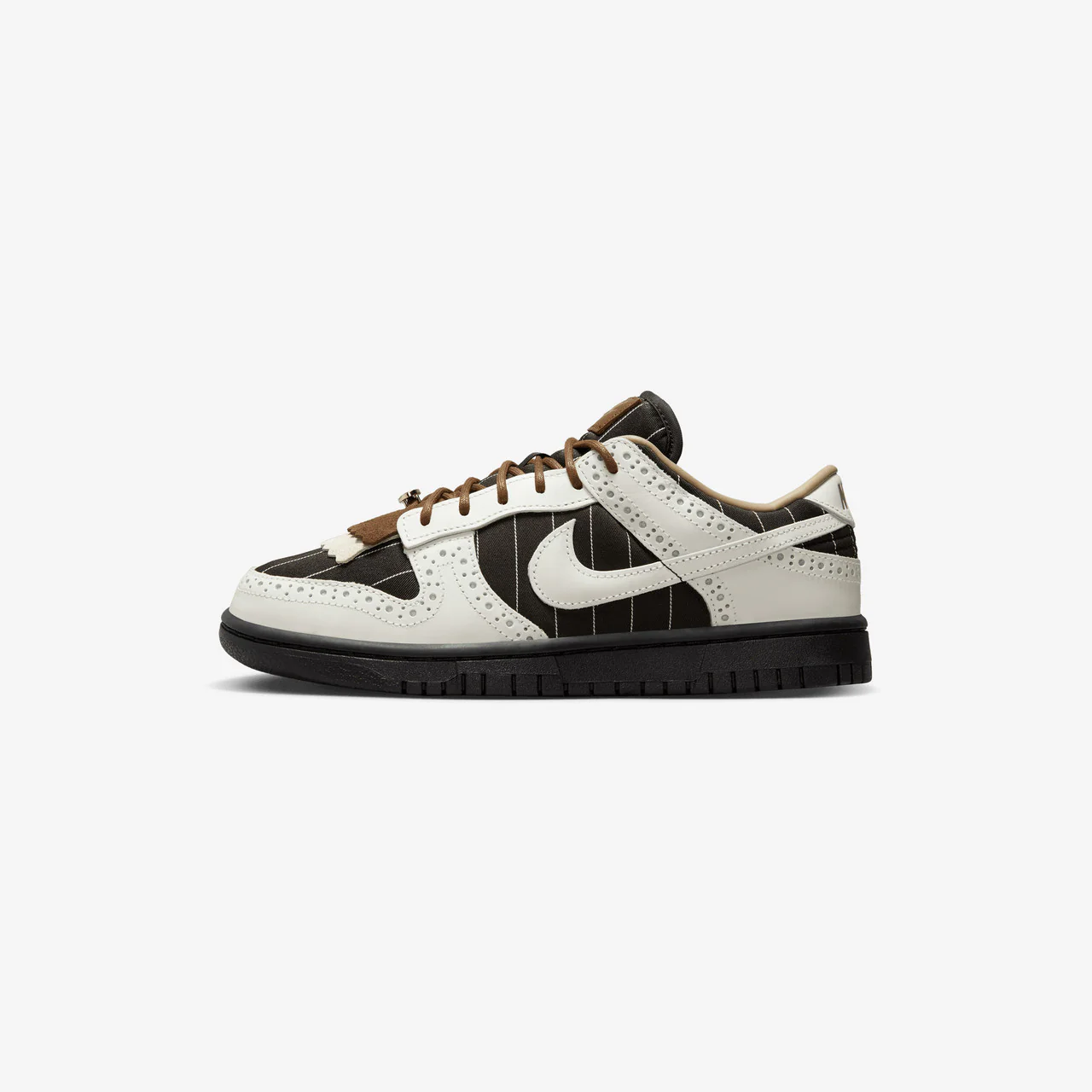 Wmns Dunk Low LX - Image 3