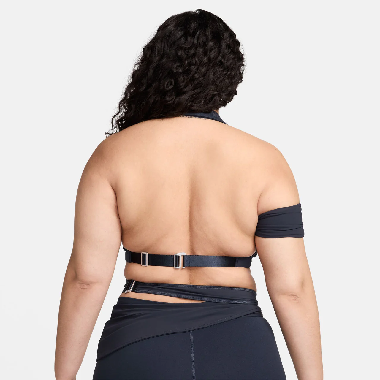 Wmns Le Halter Top x Jacquemus - Image 4
