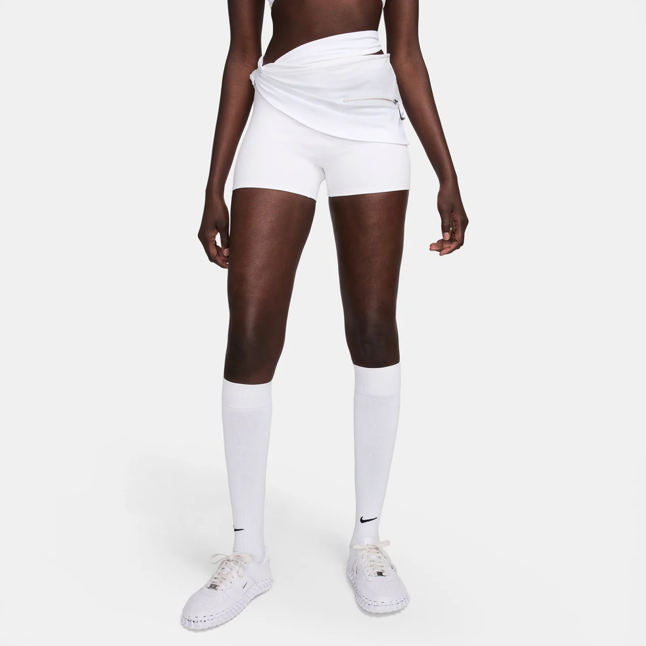 Wmns Le Layered Short x Jacquemus - Image 2