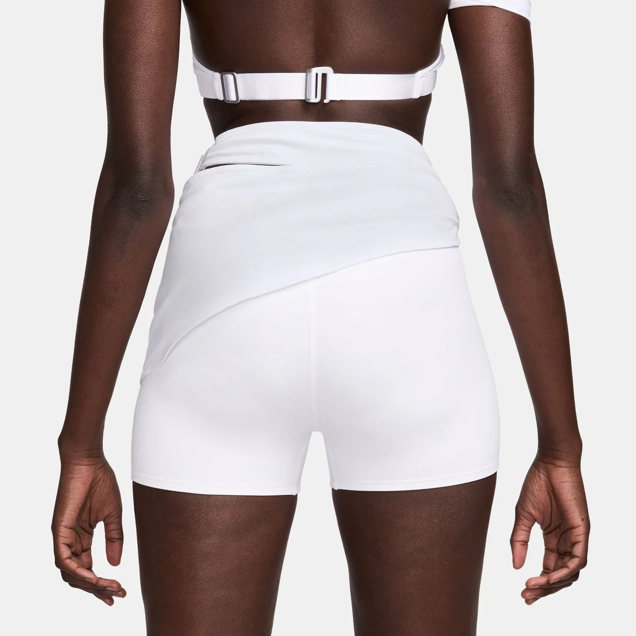 Wmns Le Layered Short x Jacquemus - Image 3