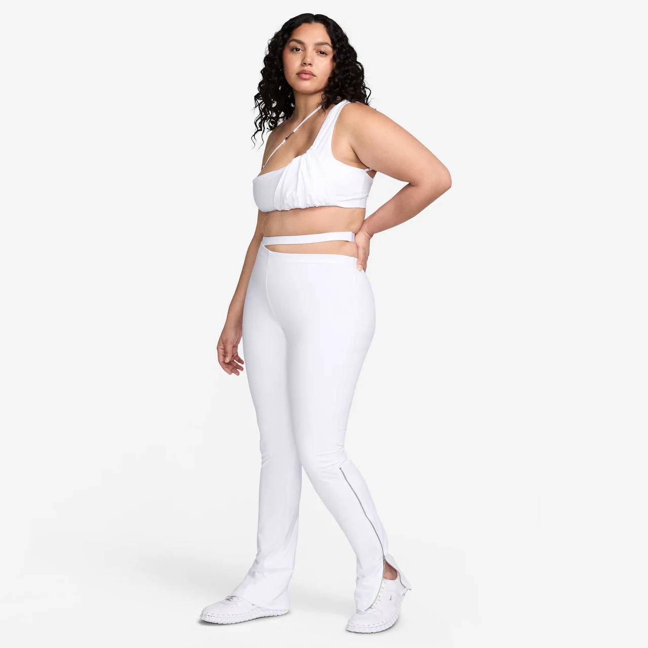 Wmns Le Pant x Jacquemus - Image 2