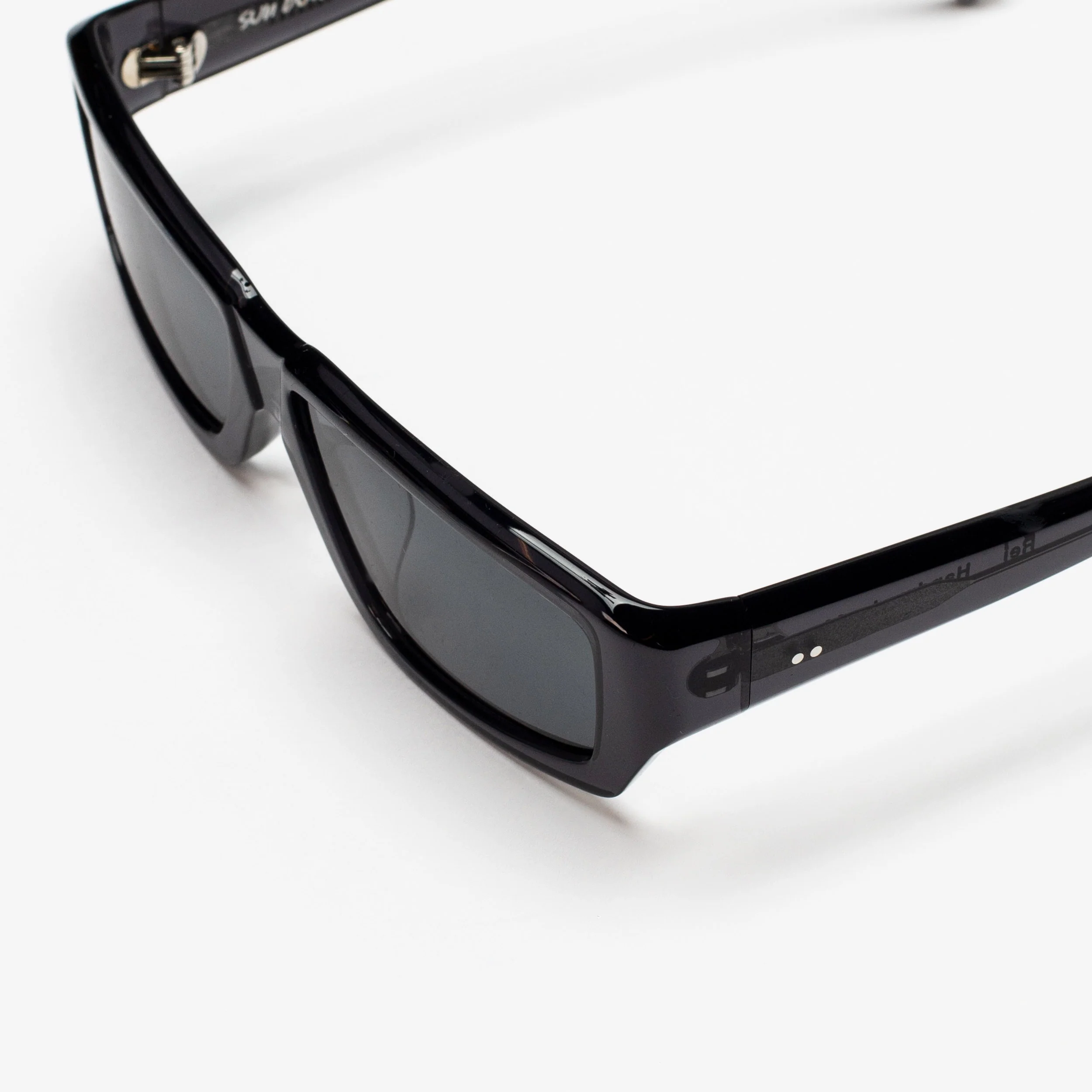 Rei Dark Transparent Grey - Image 4