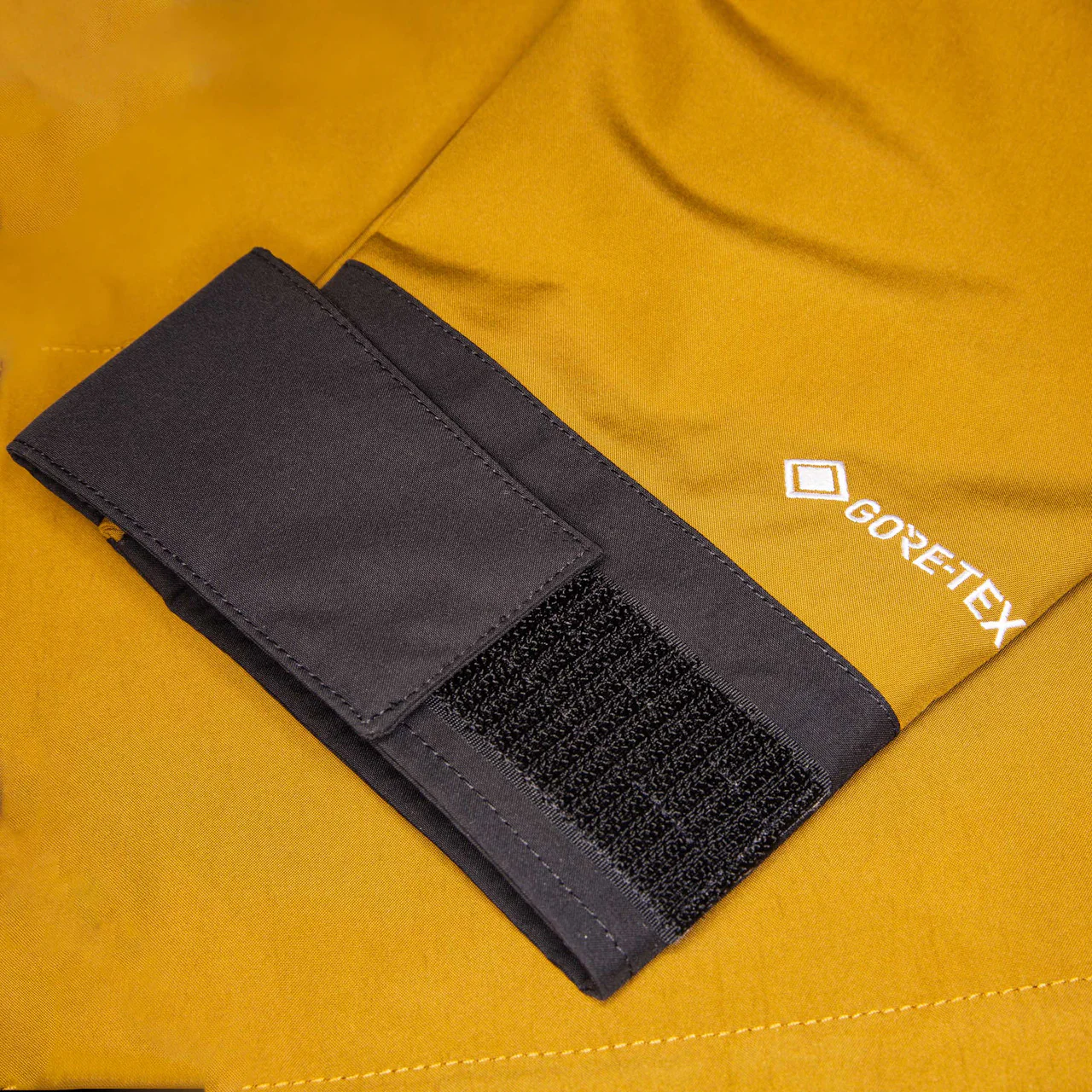 GTX Mountain Jacket - Image 3